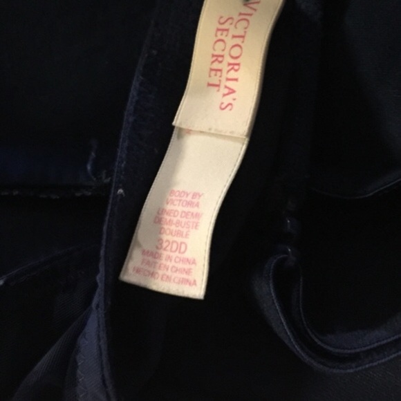 VS lined Demi Bra - Picture 3 of 3